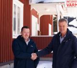 Johan Karlsson (tv) tar över som filialchef för Ivab Tierp 1 maj 2023, när nuvarande filialchefen Krister Johansson börjar trappa ned. Foto: Zandra Klasson