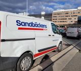 En av Sandbäckens servicebilar i centrala Stockholm. Foto: Agnes Karnatz
