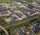 Flygbild över Finnslättens industriområde i nordöstra delen av Västerås. Foto: Assemblin