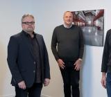 Bravidas affärsområdeschef för sprinkler, Fredrik Torstensson (th), förvärvar Profire Sprinkler AB av delägarna (fr v) Mats Aldén, Jan Svedling och Tomas Götemo. Foto: Bravida