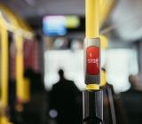Stoppknapp på buss. Foto: Colourbox