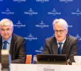 Villeroy & Bochs koncernchef Frank Göring (th) presenterar bokslutet för 2019. På bilden syns även finansdirektören Markus Warncke. Foto: Villeroy & Boch