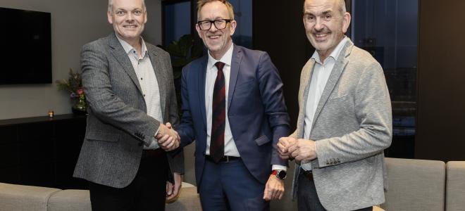 Carsten Sørensen, vd Caverion Danmark, Kim Robert Lisø, vd GK, och Lars Sjørring, regionchef för befintliga byggnader i GK Danmark. Foto: Mette Ovgaard Carsten Sørensen, vd Caverion Danmark, Kim Robert Lisø, vd GK, och Lars Sjørring, regionchef för befintliga byggnader i GK Danmark. Foto: Mette Ovgaard