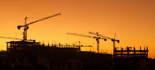 Byggarbetsplats i solnedgång. Foto: Colourbox Byggarbetsplats i solnedgång. Foto: Colourbox