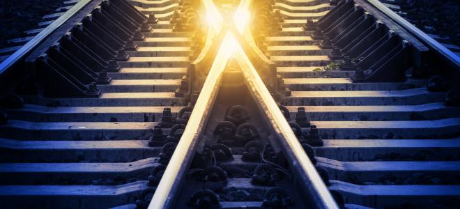 Mötande järnvägsspår. Foto: Colourbox Mötande järnvägsspår. Foto: Colourbox