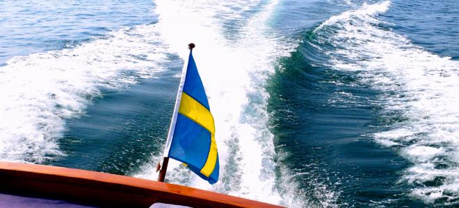 Svenskflaggad motorbåt i Öresund. Foto: Colorbox Svenskflaggad motorbåt i Öresund. Foto: Colorbox
