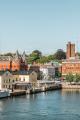 Helsingborgs hamn med stadshuset och tornet Kärnan i bakgrunden. Foto: Colourbox