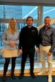 Mählqvist Rörs Martin Nilsson (mitten) flankerade av Comfortgruppens finanschef Petra Freimark Thell och tillfördnade koncernchef Richard Pihl. Foto: Comfort Mählqvist Rörs Martin Nilsson (mitten) flankerad av Comfortgruppens finanschef Petra Freimark Thell och tillfördnade koncernchef Richard Pihl. Foto: Comfort
